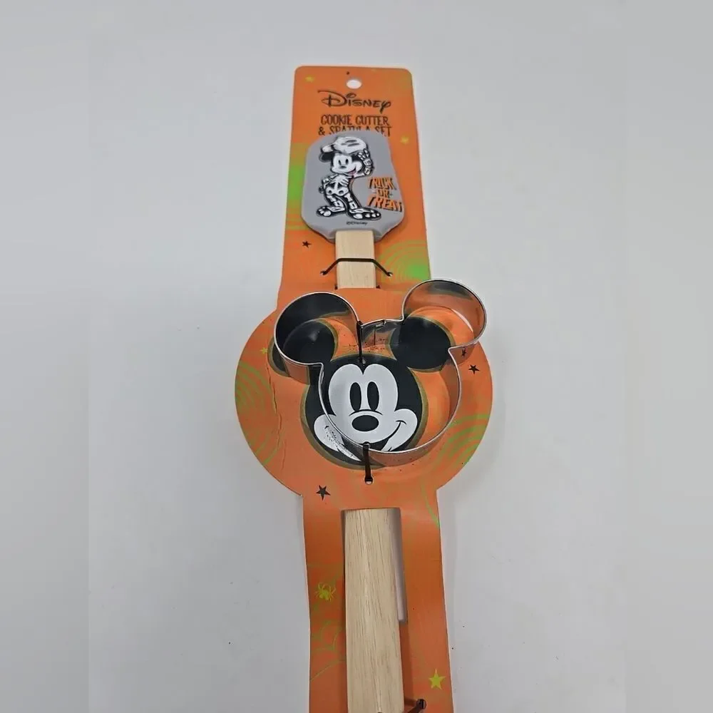 New! Disney Mickey & Minnie Halloween 2 Pc Spatula & Cookie Cutter Set